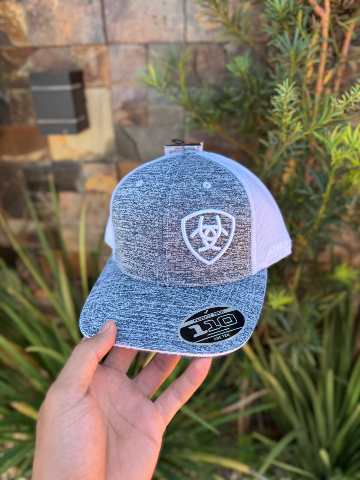 Boné Ariat Importado