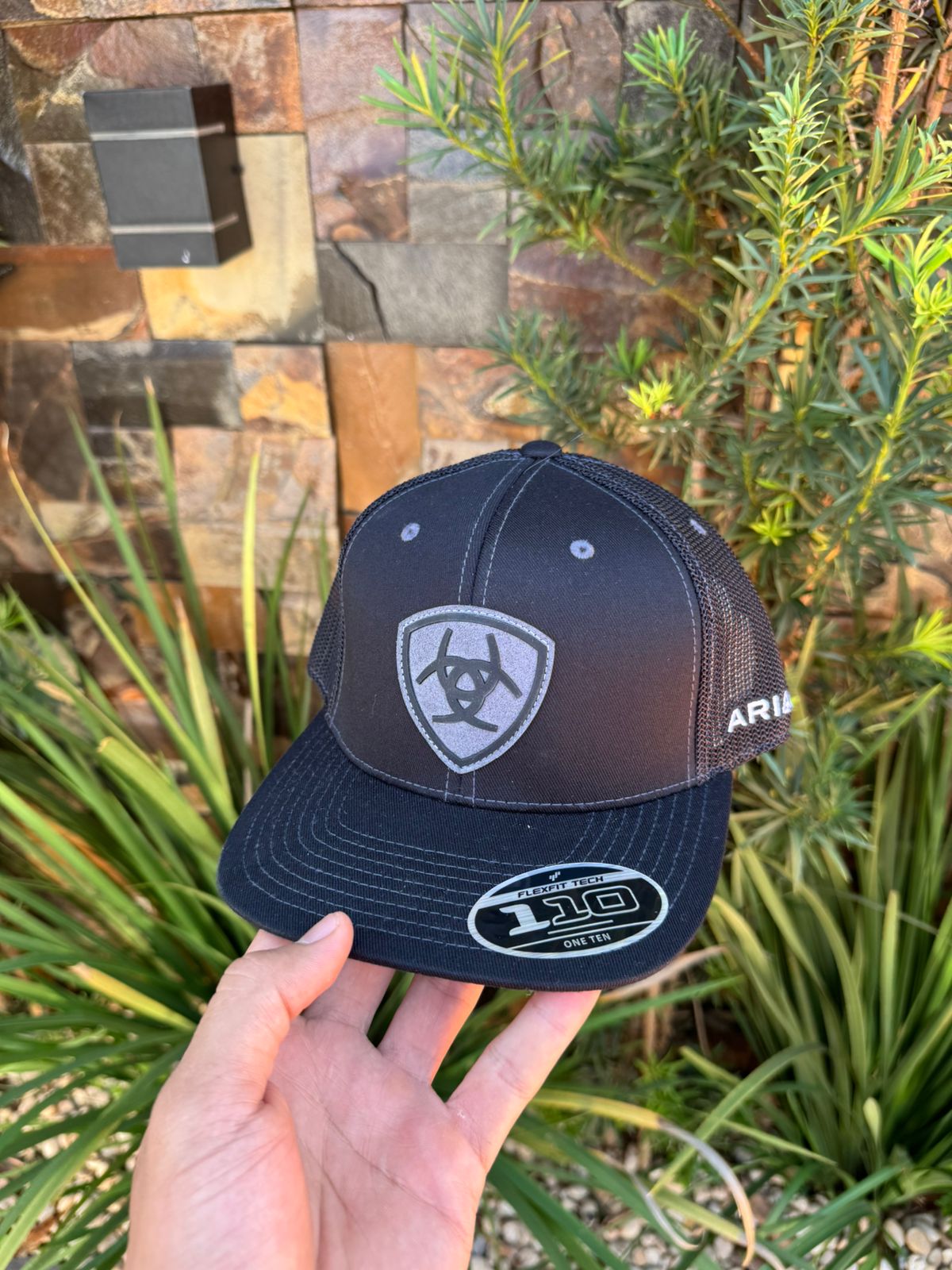 Boné Ariat Importado